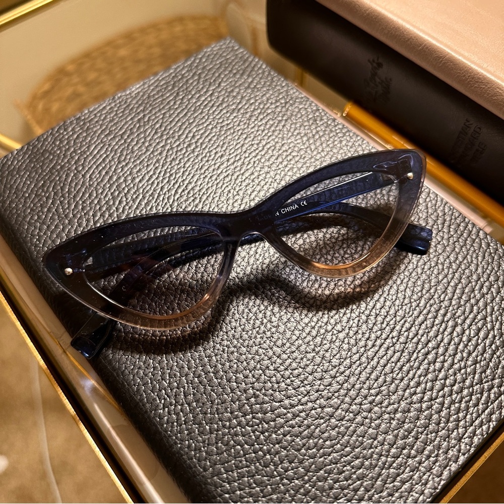 Cateye Frame Sunglasses